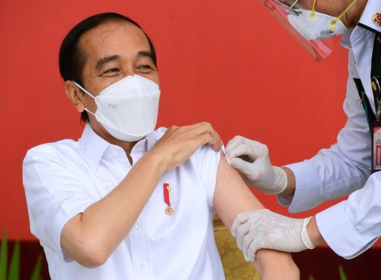 Vaksinasi adalah Selaras Kesehatan Parekraft
