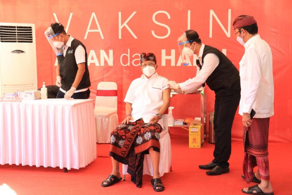Vaksinisasi di Bali gubernur bali vaksin covid19