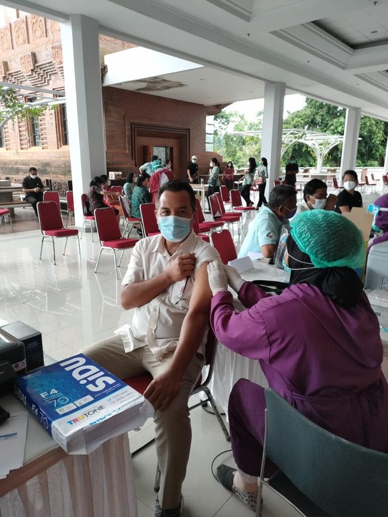 VACCINATION PROGRAM FOR GRIYA SANTRIAN STAFF