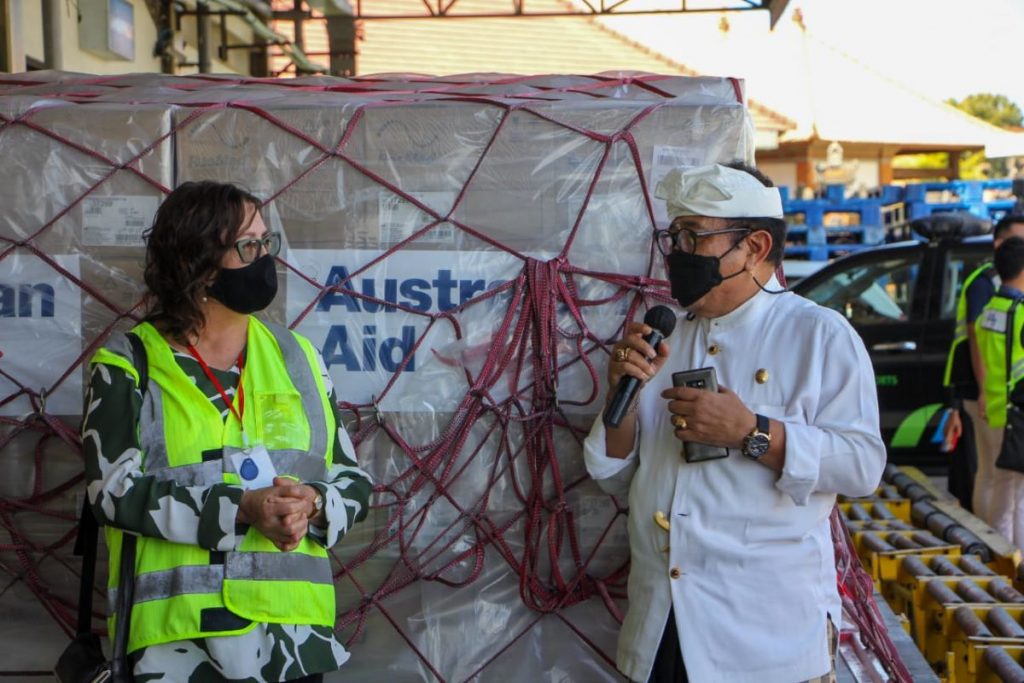 bantuan medis dari Australia diterima Wagub Bali