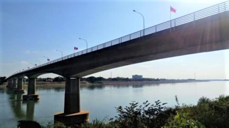 Thai-Lao Bridge closed