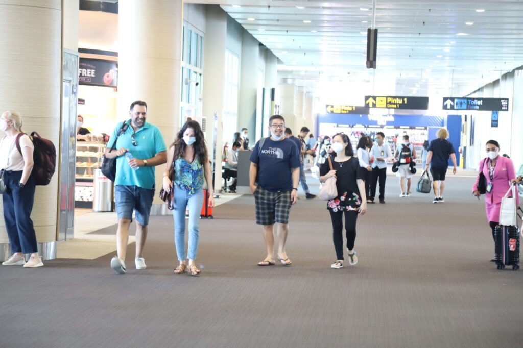 Kedatangan-Meningkat-di-Bandara-Ngurah-Rai