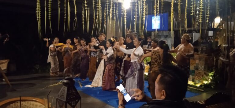 AJOURNEY TO BALI TEMPO DOELOE